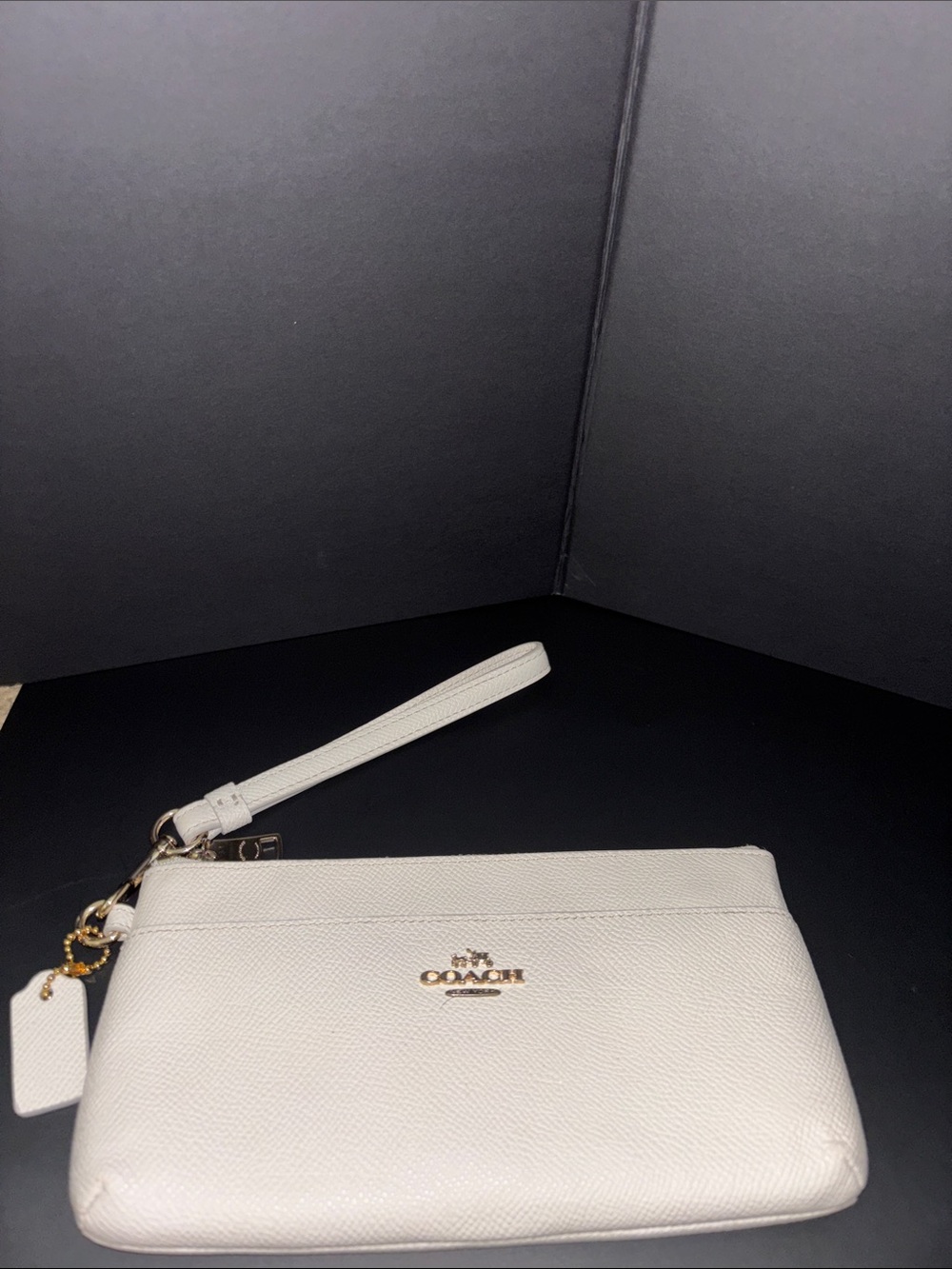 COACH White Pebbled Leather Wristlet Clutch